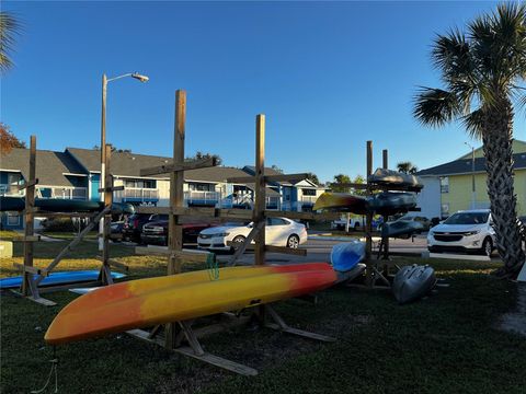 A home in PALM HARBOR