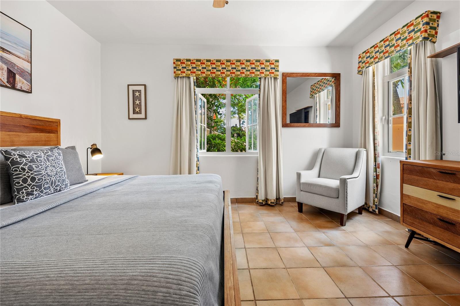 5191-5192-5193 LAS CASITAS CONDOMINIUM