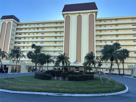 4750 COVE CIRCLE 904 ST PETERSBURG FL 33708