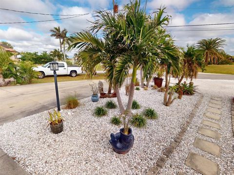 A home in PORT CHARLOTTE