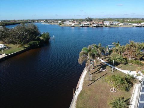 A home in PORT CHARLOTTE