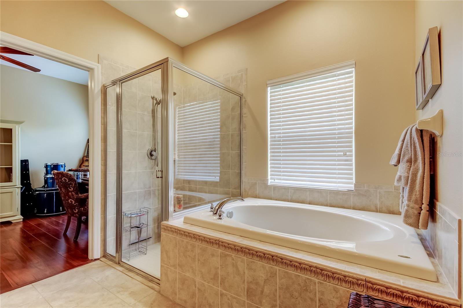 WATERS EDGE PH 2 - Residential