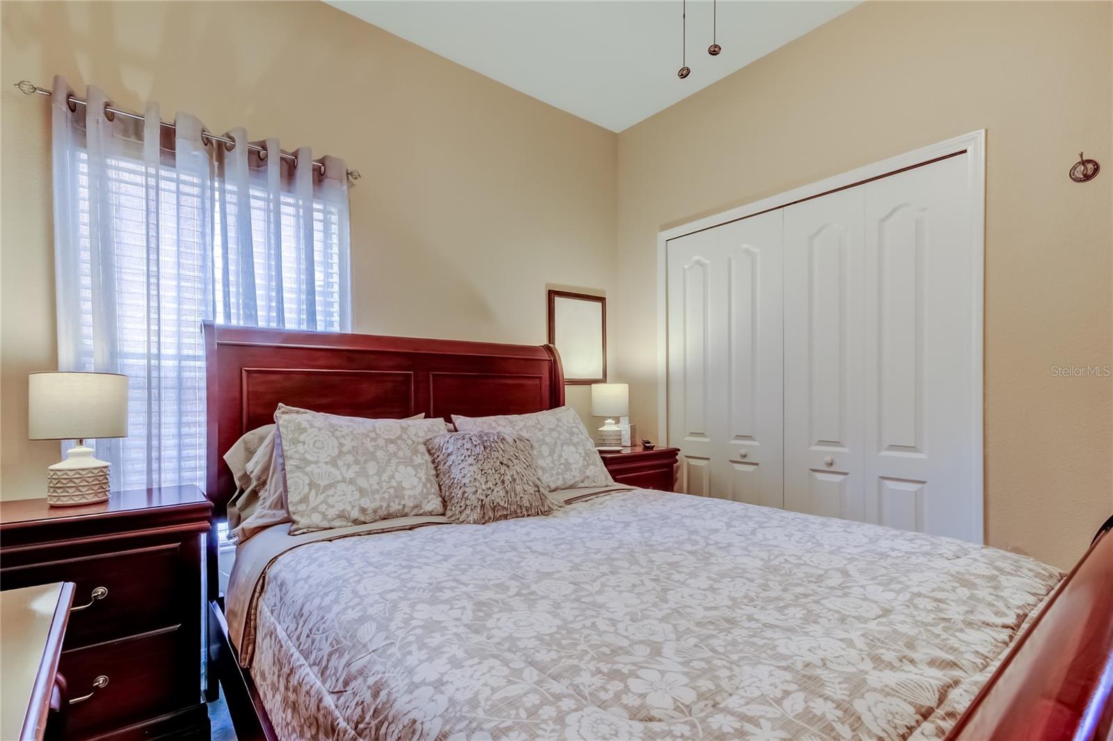 WATERS EDGE PH 2 - Residential