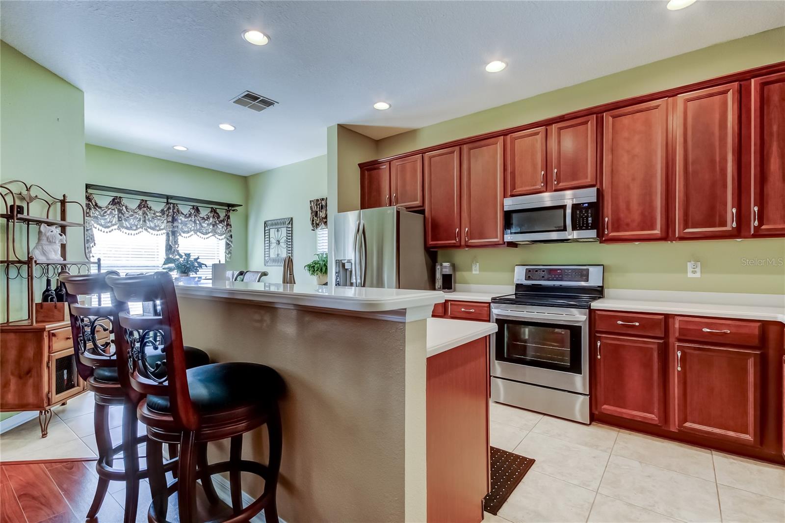 WATERS EDGE PH 2 - Residential