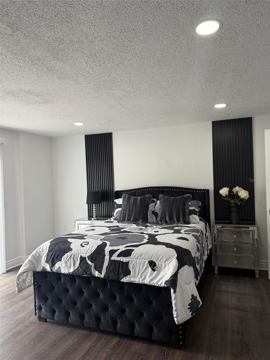 WOODMONT PARK ESTATES - Residential Lease