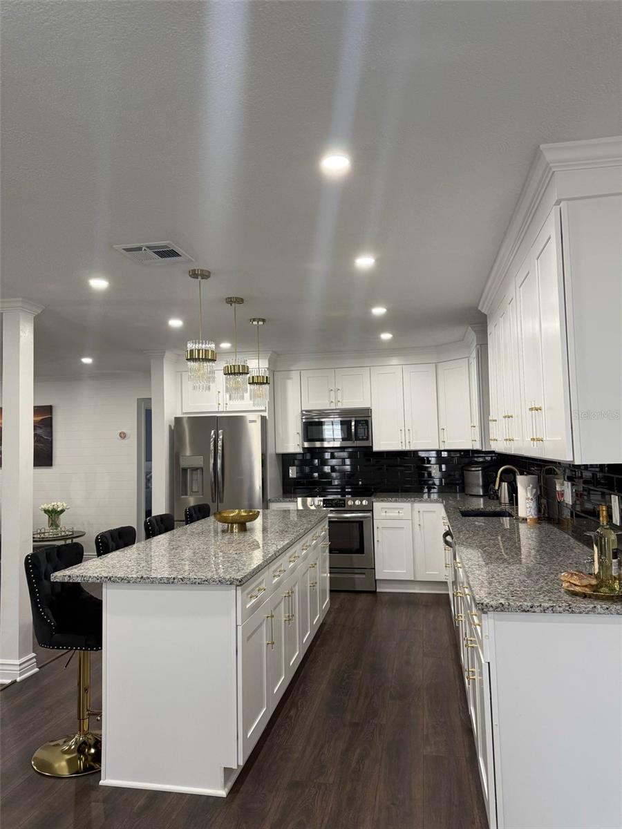 WOODMONT PARK ESTATES - Residential Lease