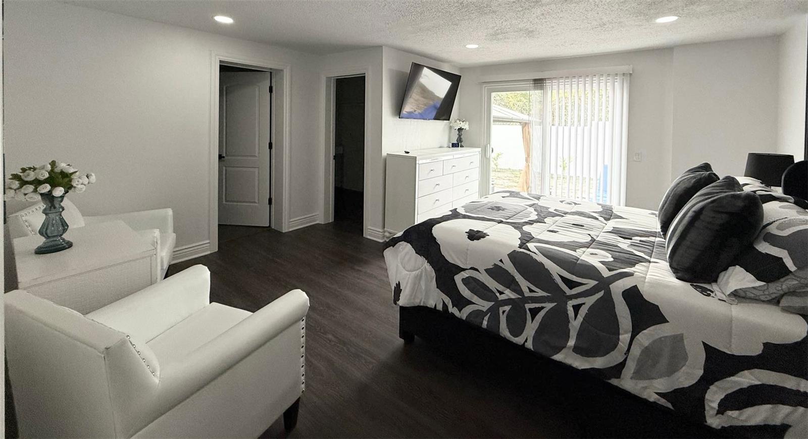 WOODMONT PARK ESTATES - Residential Lease