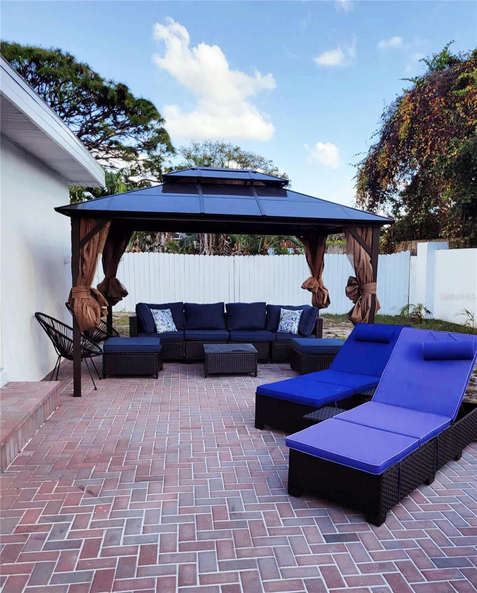 WOODMONT PARK ESTATES - Residential Lease