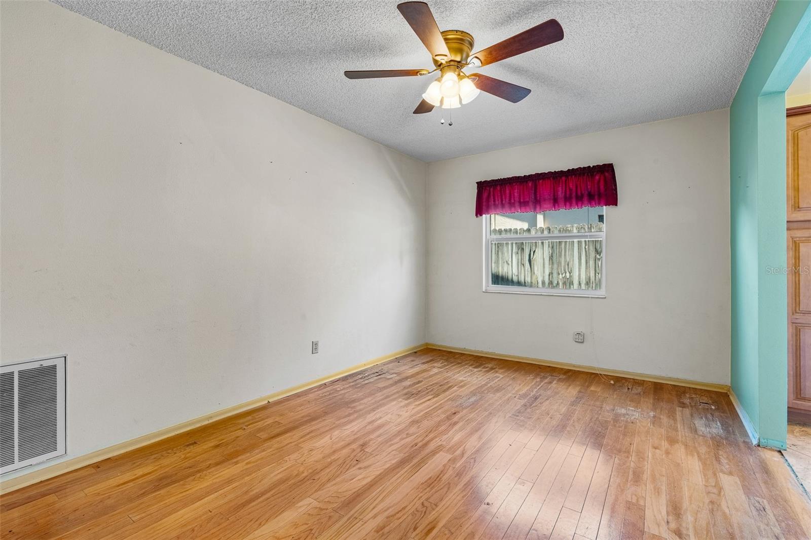 CYPRESS POINT - Residential