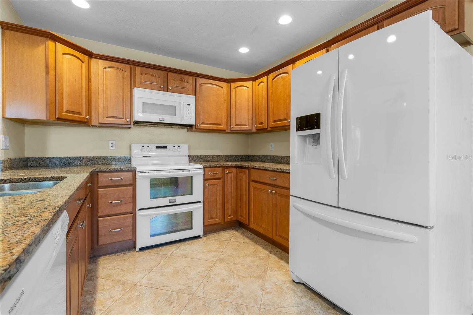 CYPRESS POINT - Residential