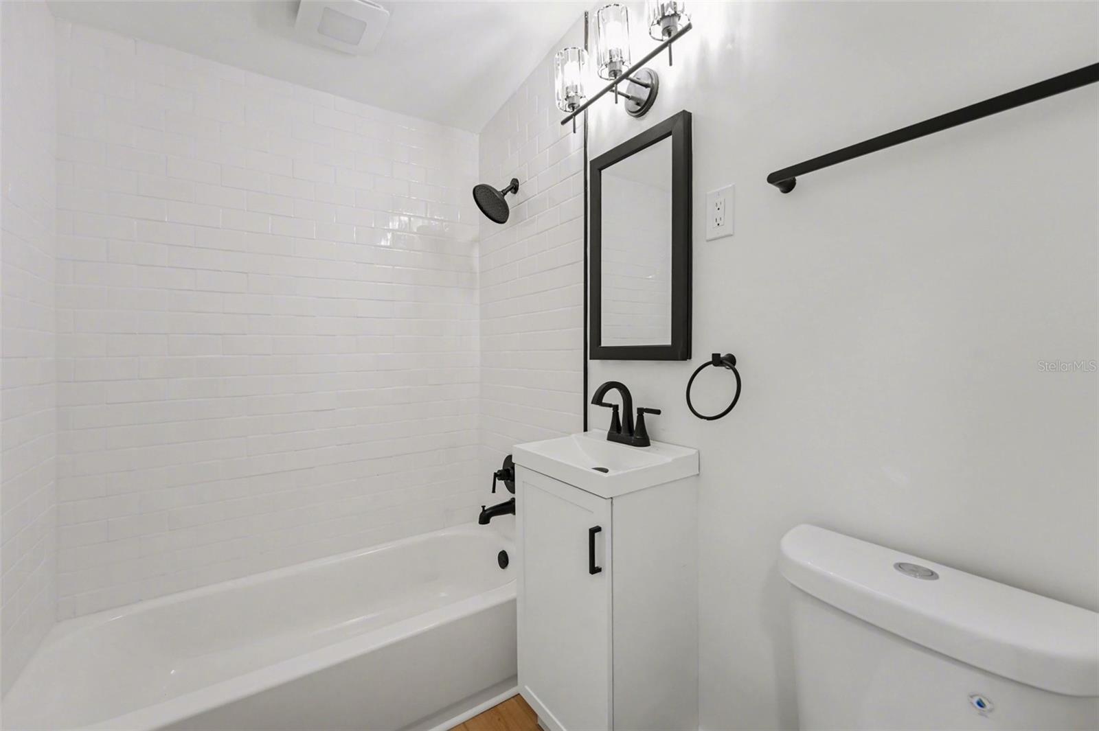 SEMINOLE LAKE VILLAGE 2ND ADD - Residential