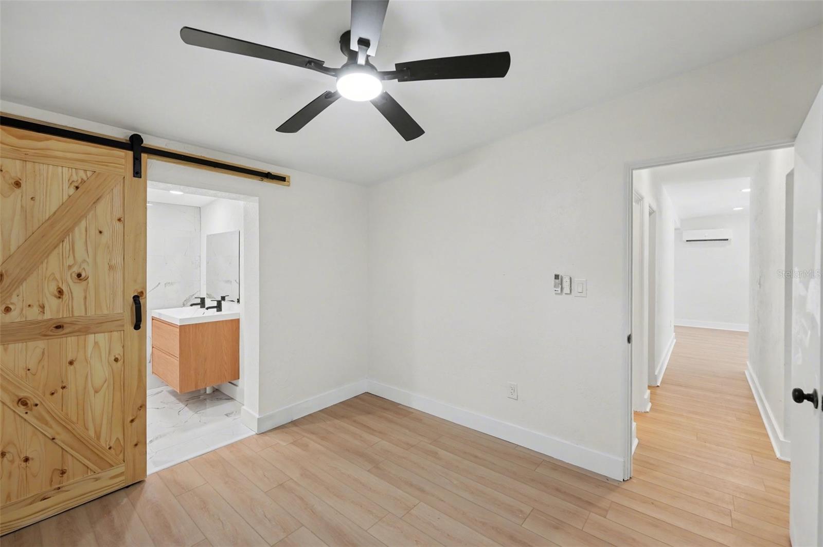 SEMINOLE LAKE VILLAGE 2ND ADD - Residential