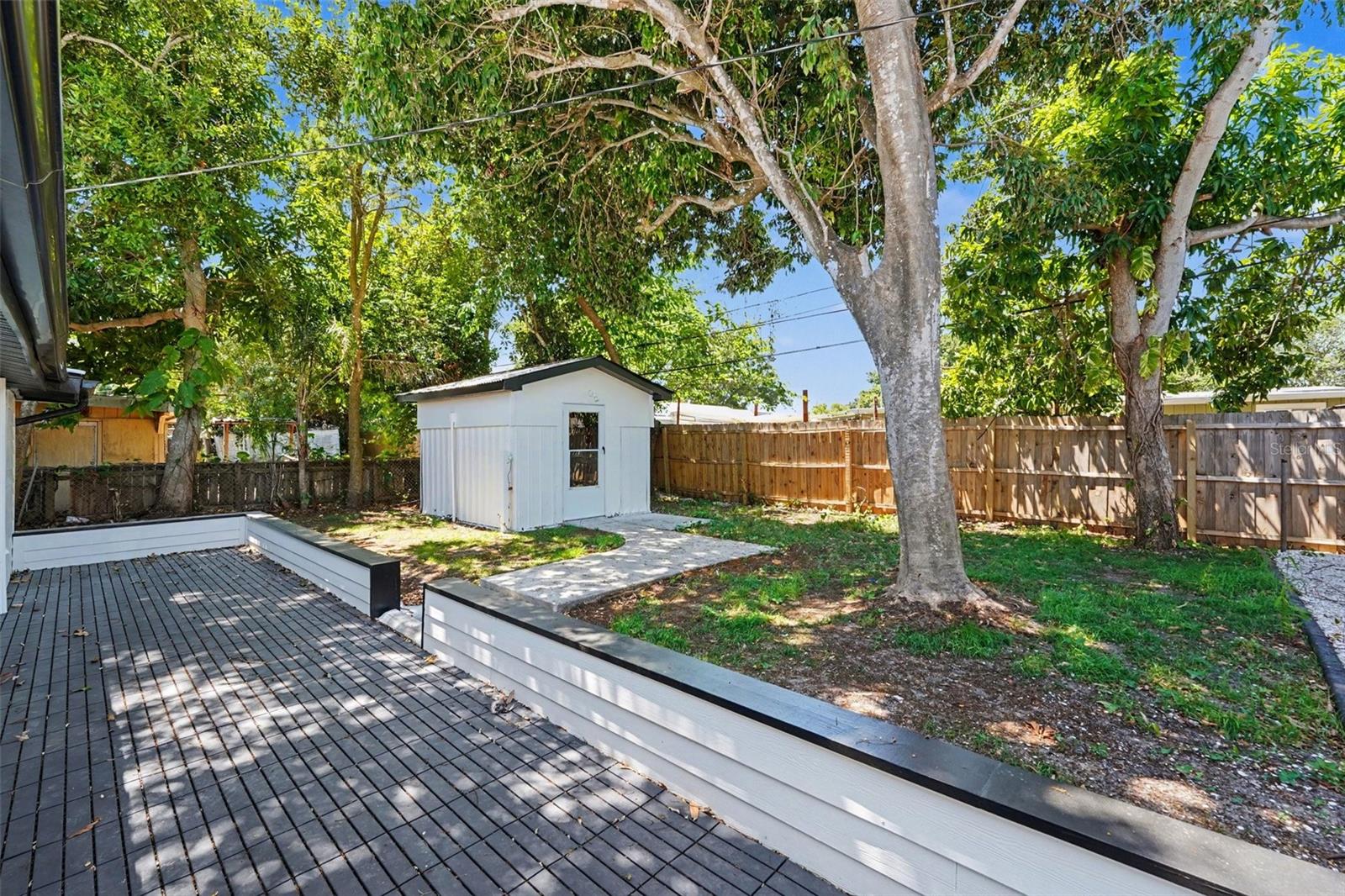 SEMINOLE LAKE VILLAGE 2ND ADD - Residential