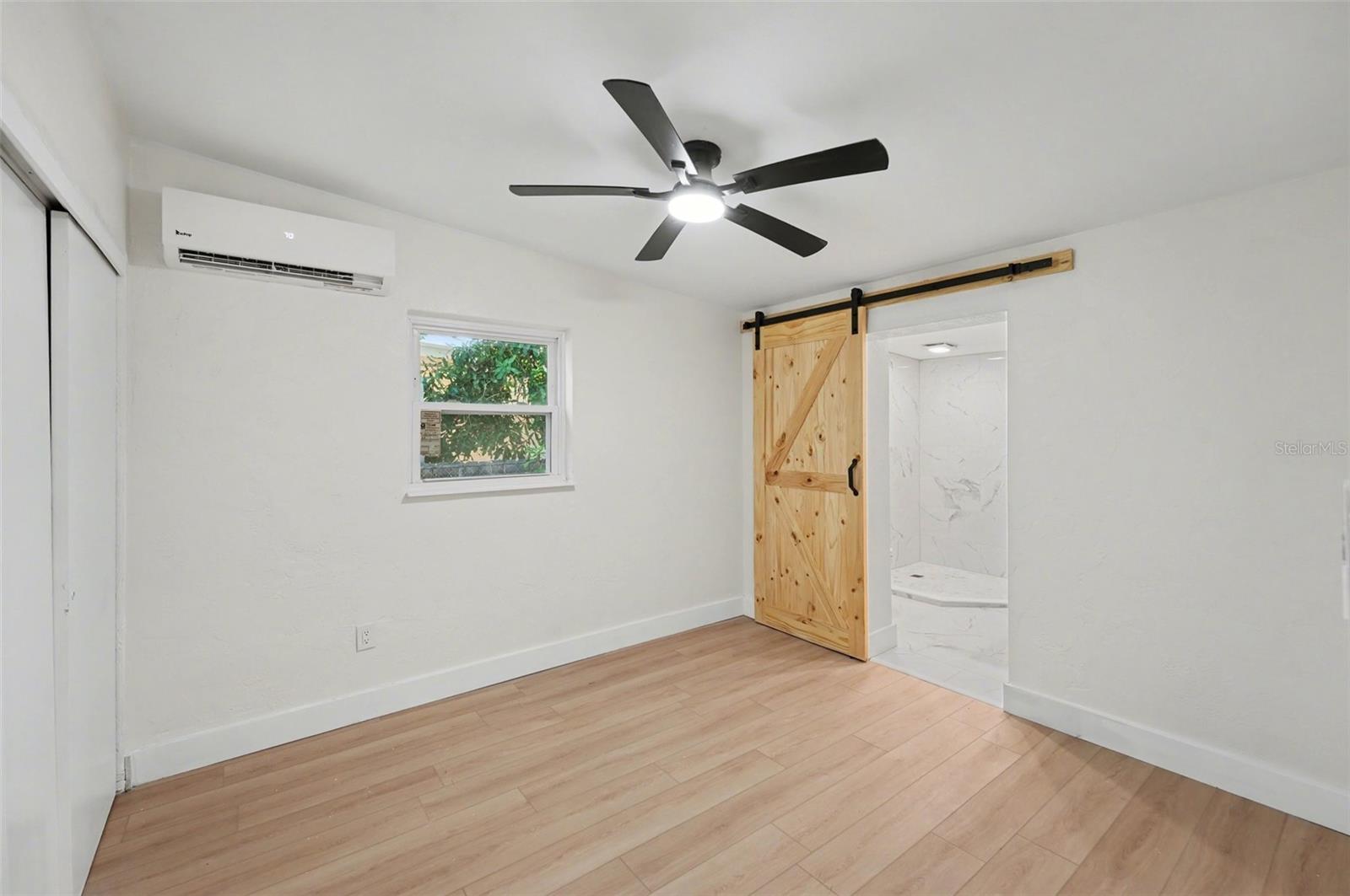 SEMINOLE LAKE VILLAGE 2ND ADD - Residential