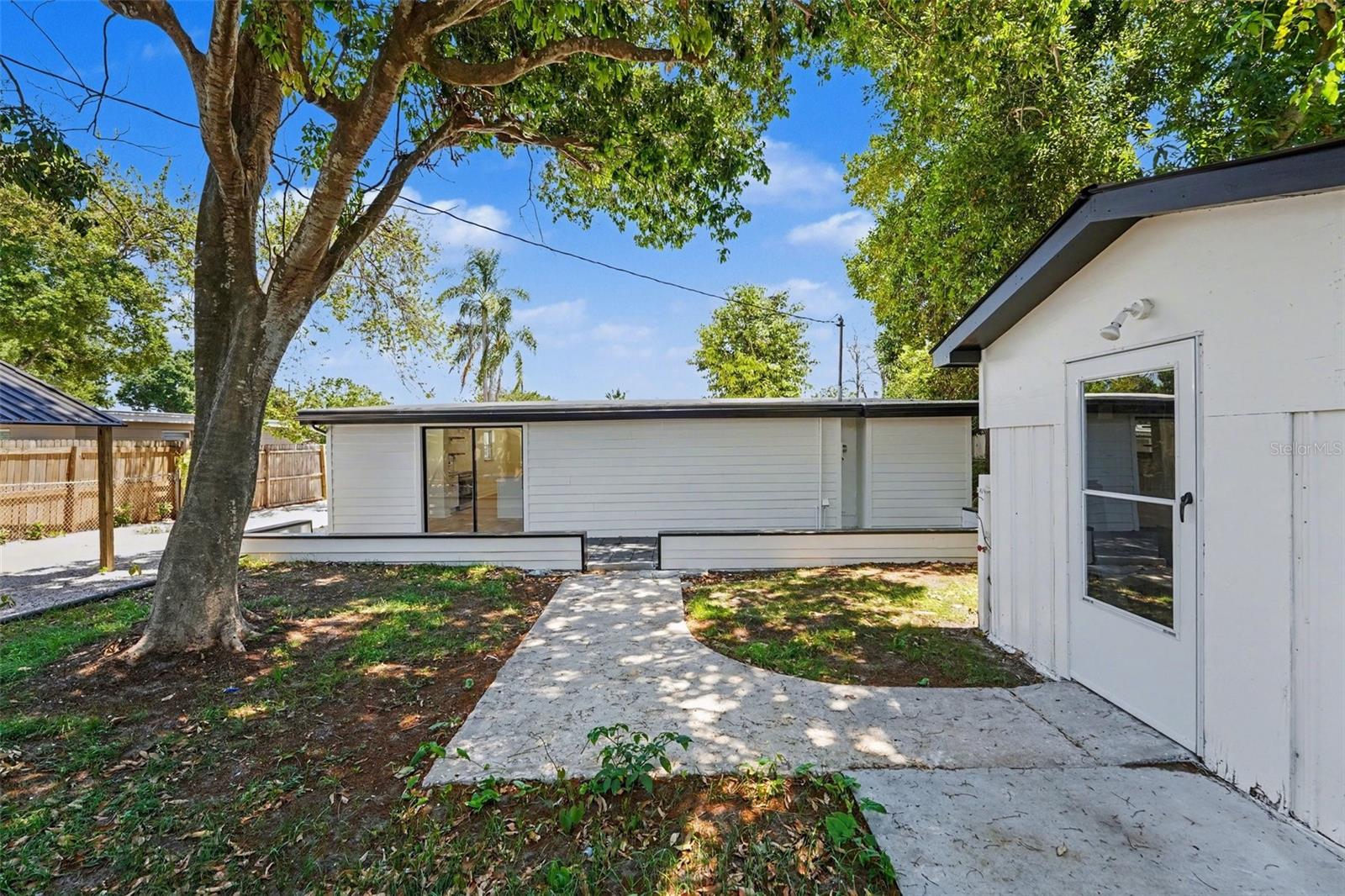 SEMINOLE LAKE VILLAGE 2ND ADD - Residential