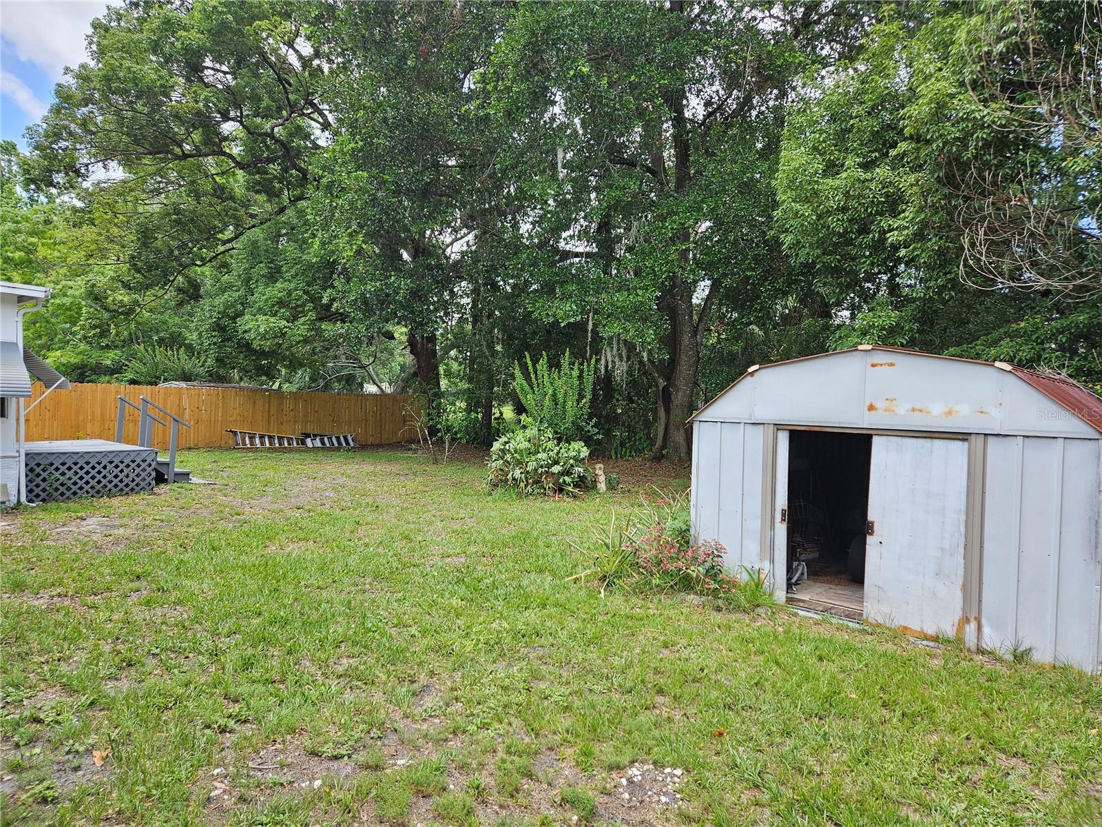 1525 HILLTOP ROAD