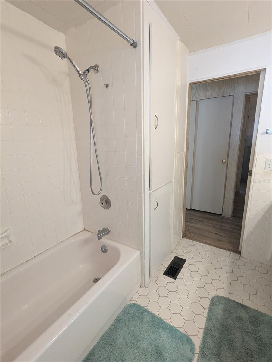 SUN-AIR COUNTRY CLUB - Residential