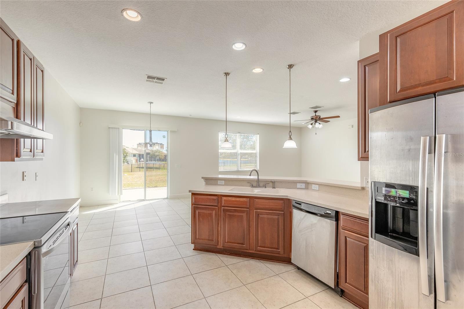 BAYBERRY LAKES - Residential