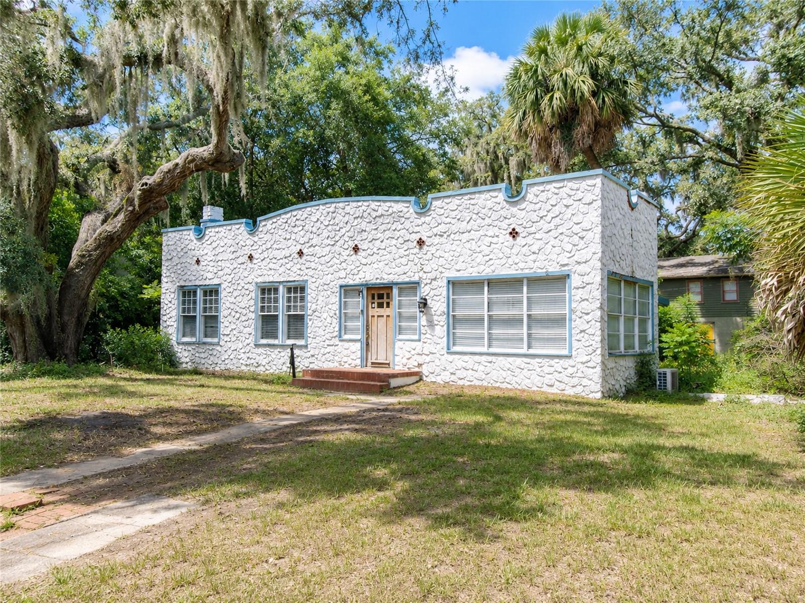 208 W 17TH STREET