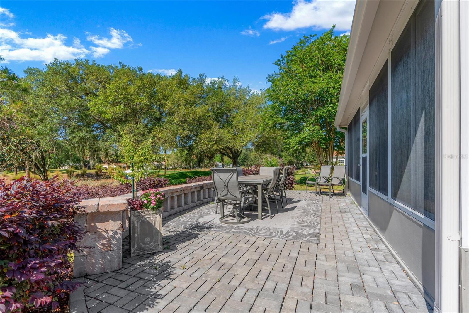 432 LOMA PASEO DRIVE