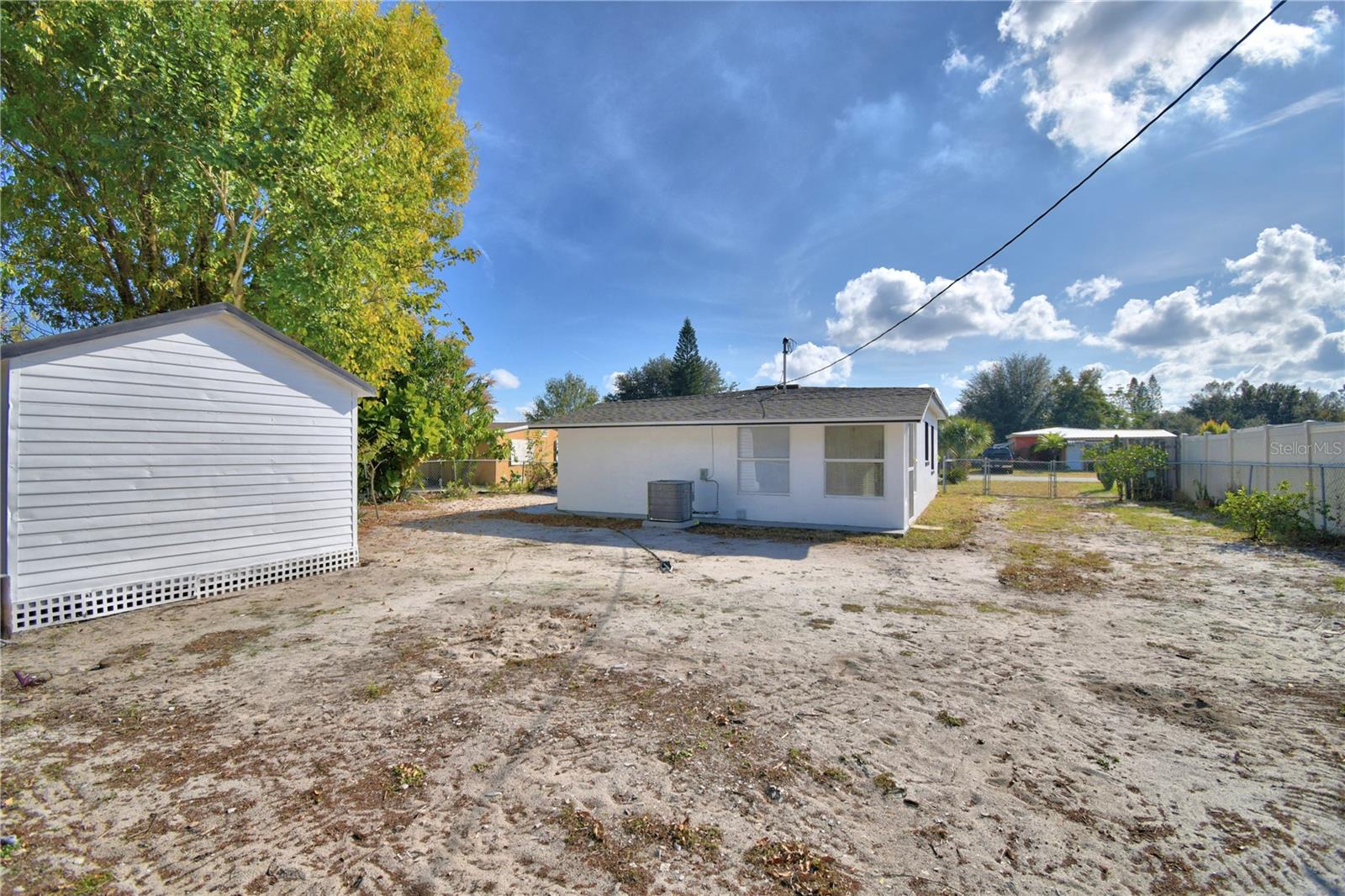 ACREAGE - Residential