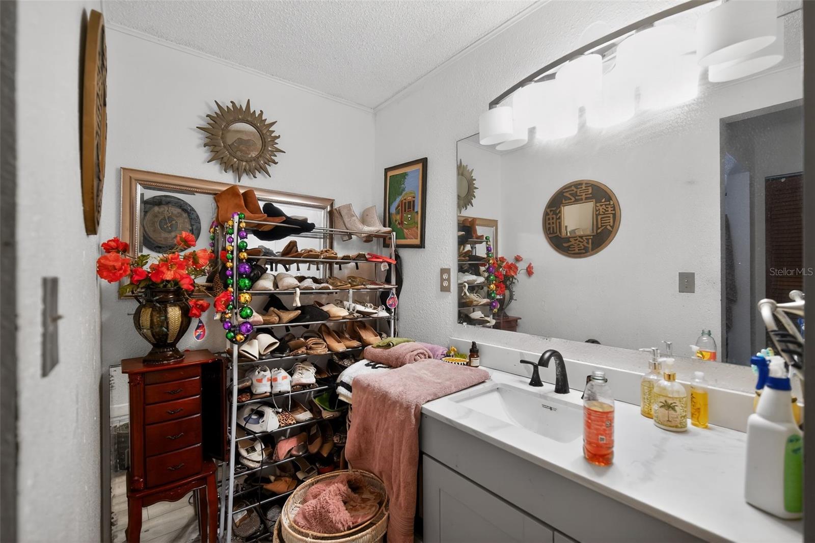 KINGS VILLAGE - Residential