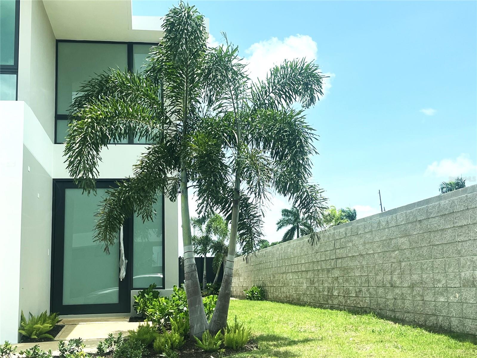 URB. RIVIERA PARKVIEW - Residential