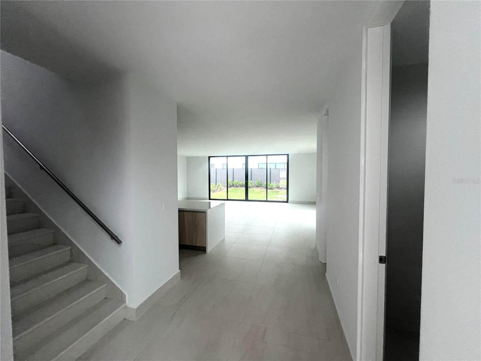 URB. RIVIERA PARKVIEW - Residential