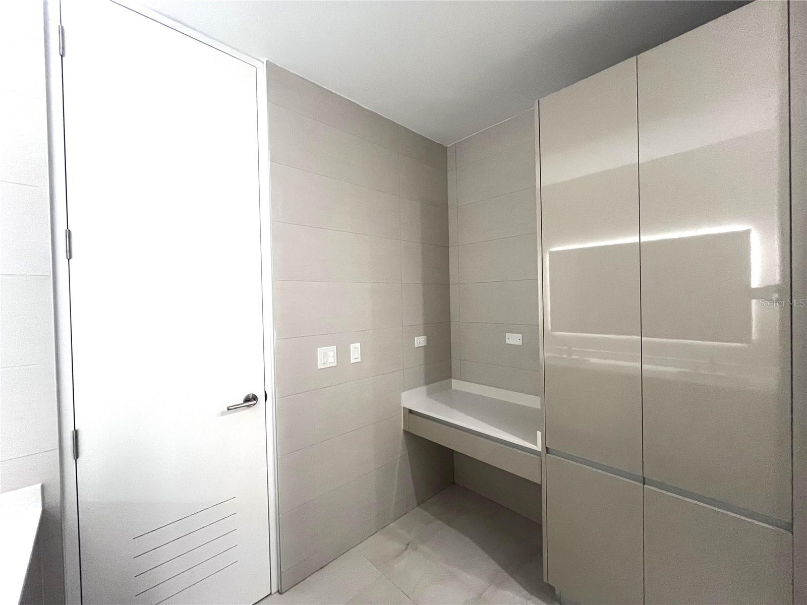 URB. RIVIERA PARKVIEW - Residential