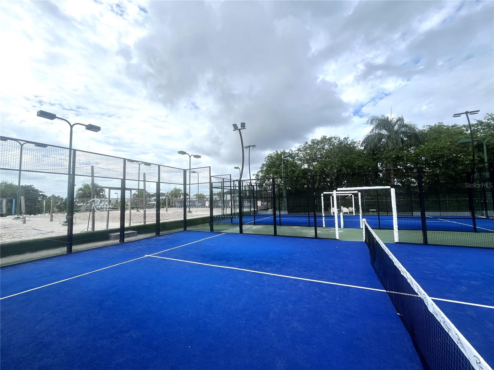 URB. RIVIERA PARKVIEW - Residential