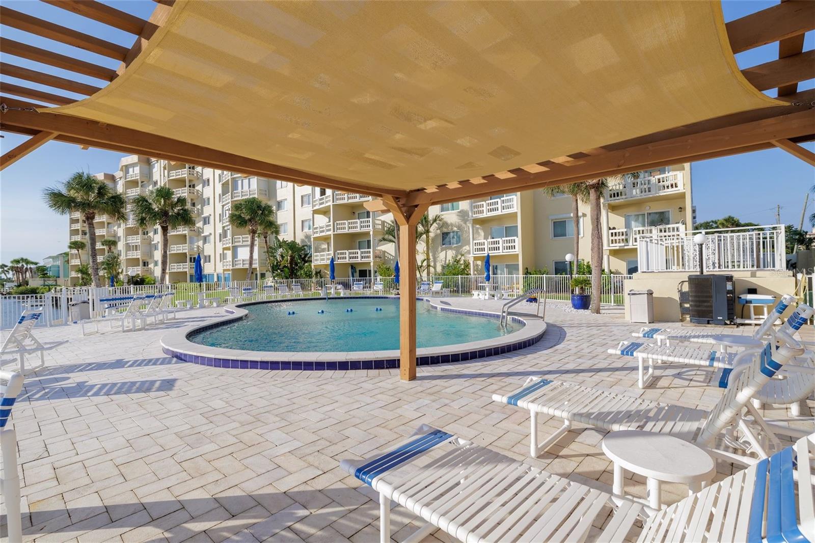 ADMIRALTY CLUB - Residential