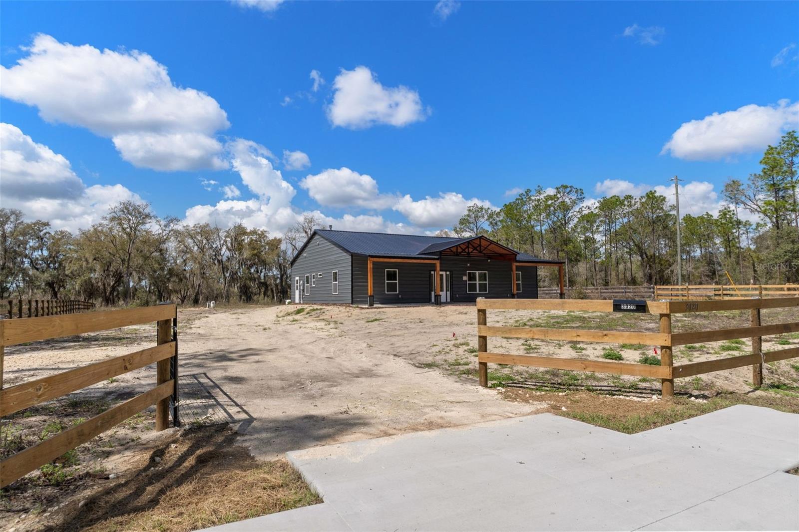 RAINBOW LAKES ESTATE - Residential