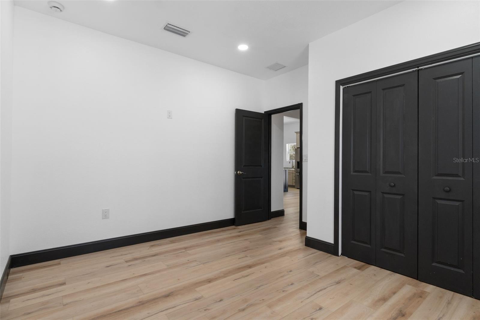 RAINBOW LAKES ESTATE - Residential