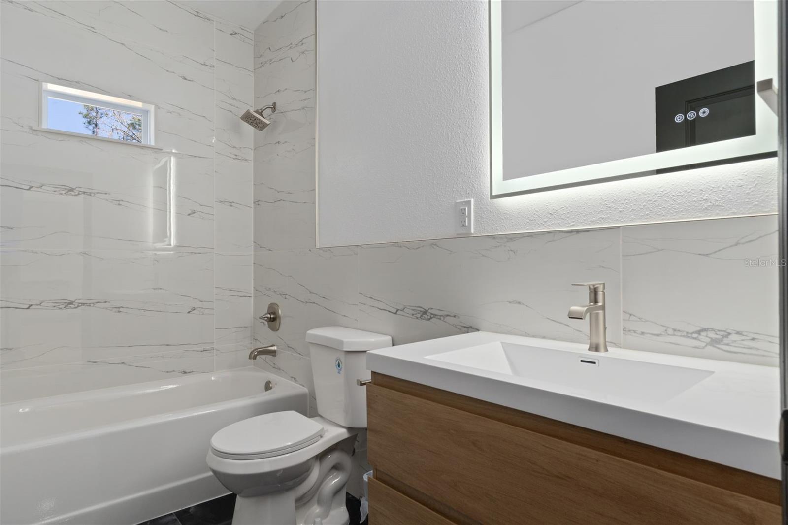 RAINBOW LAKES ESTATE - Residential