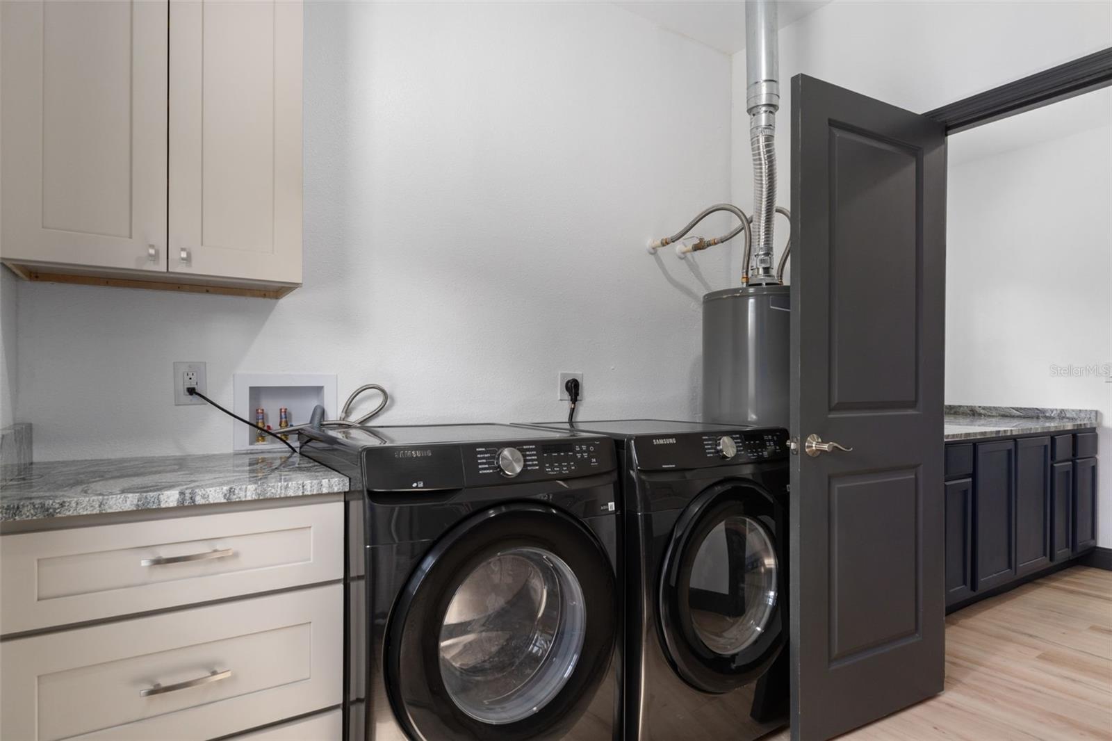 RAINBOW LAKES ESTATE - Residential