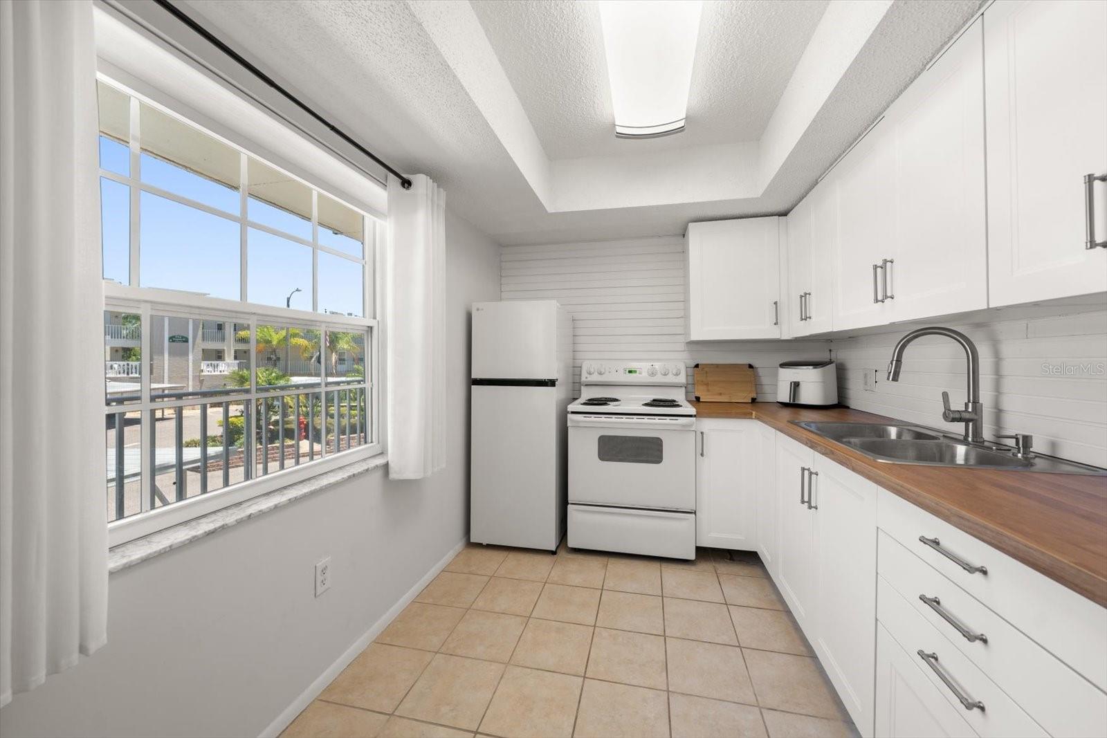 HEATHER LAKE APTS CONDO - Residential