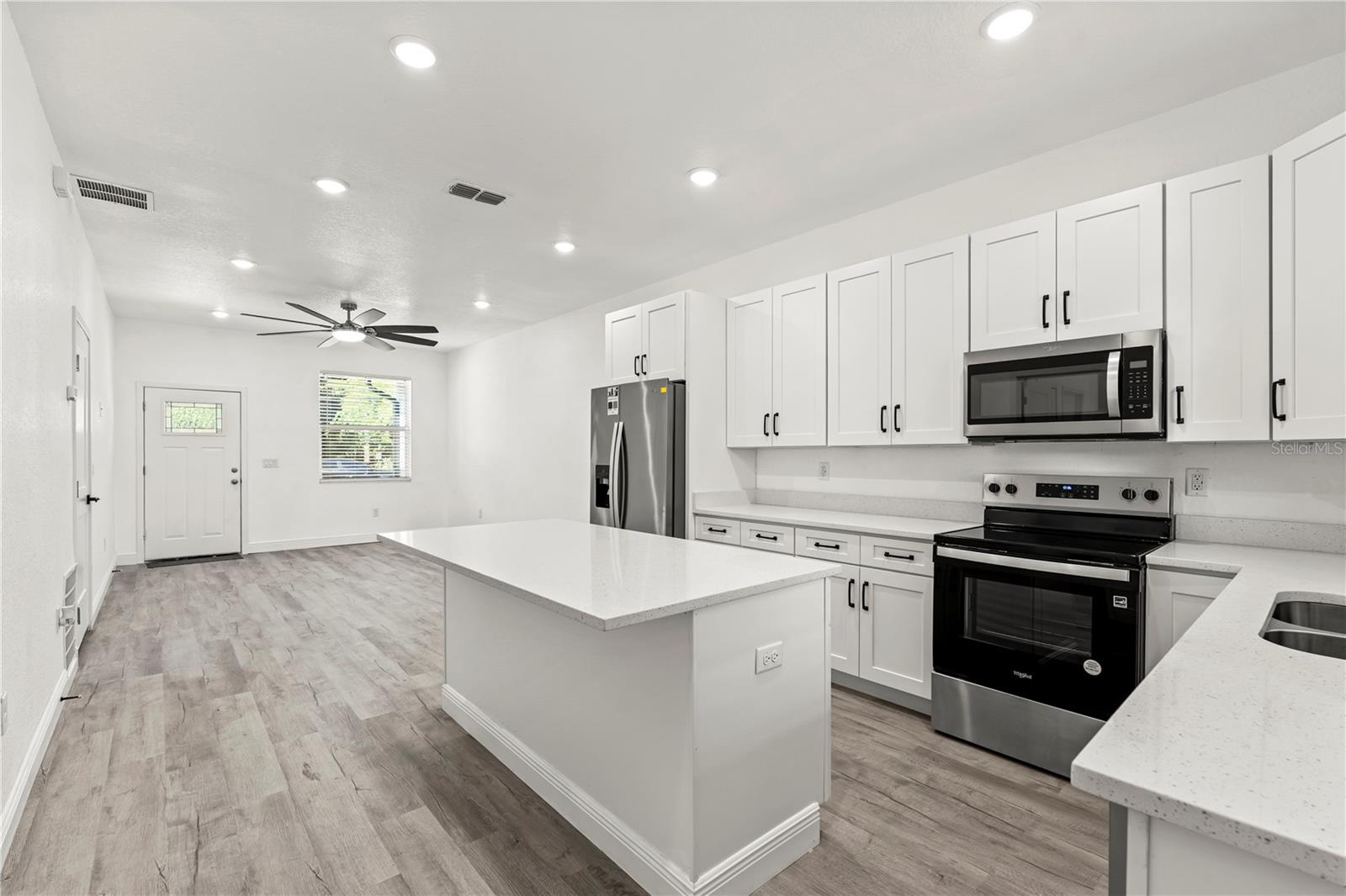 LOCKHARTS SUB - Residential