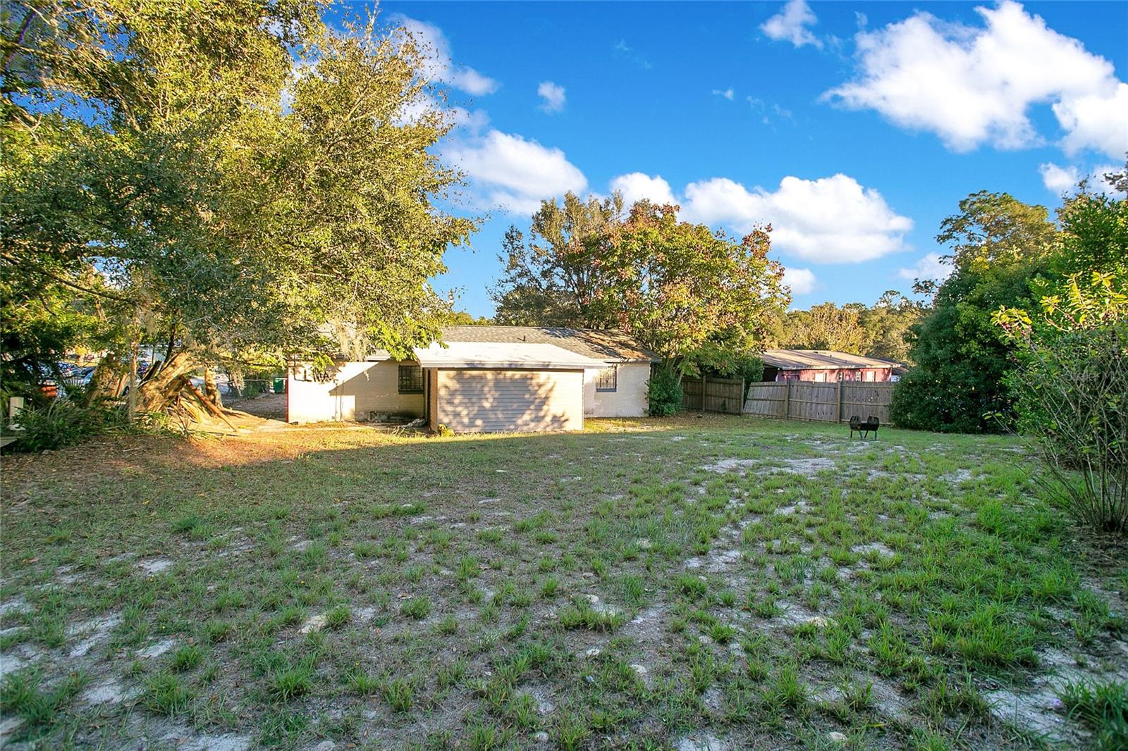 CANDLELIGHT OAKS - Residential