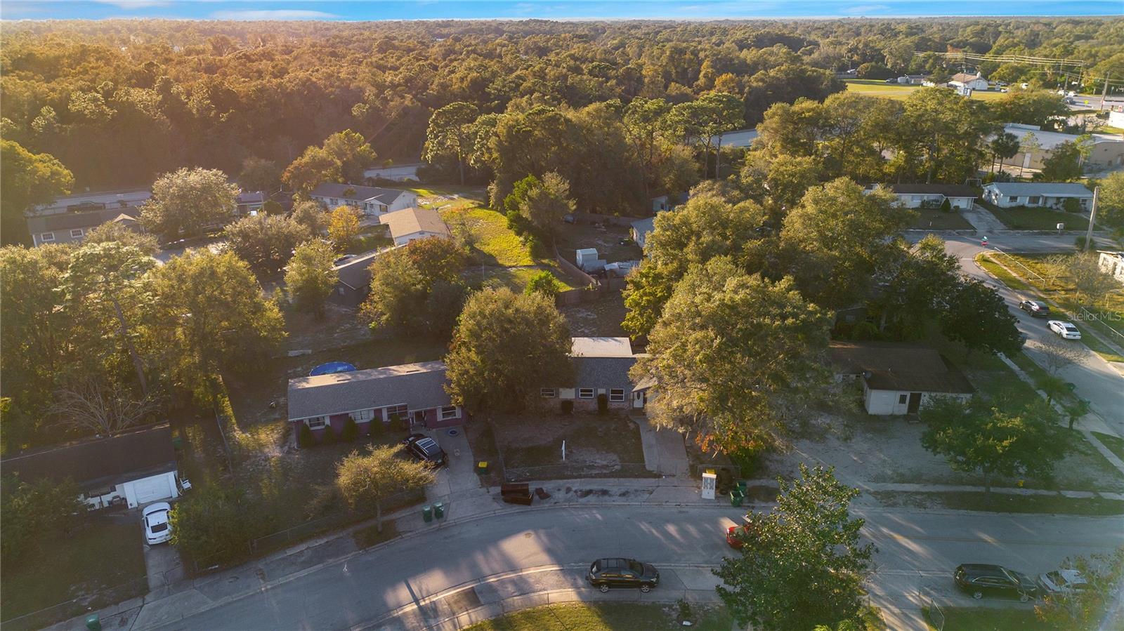 CANDLELIGHT OAKS - Residential