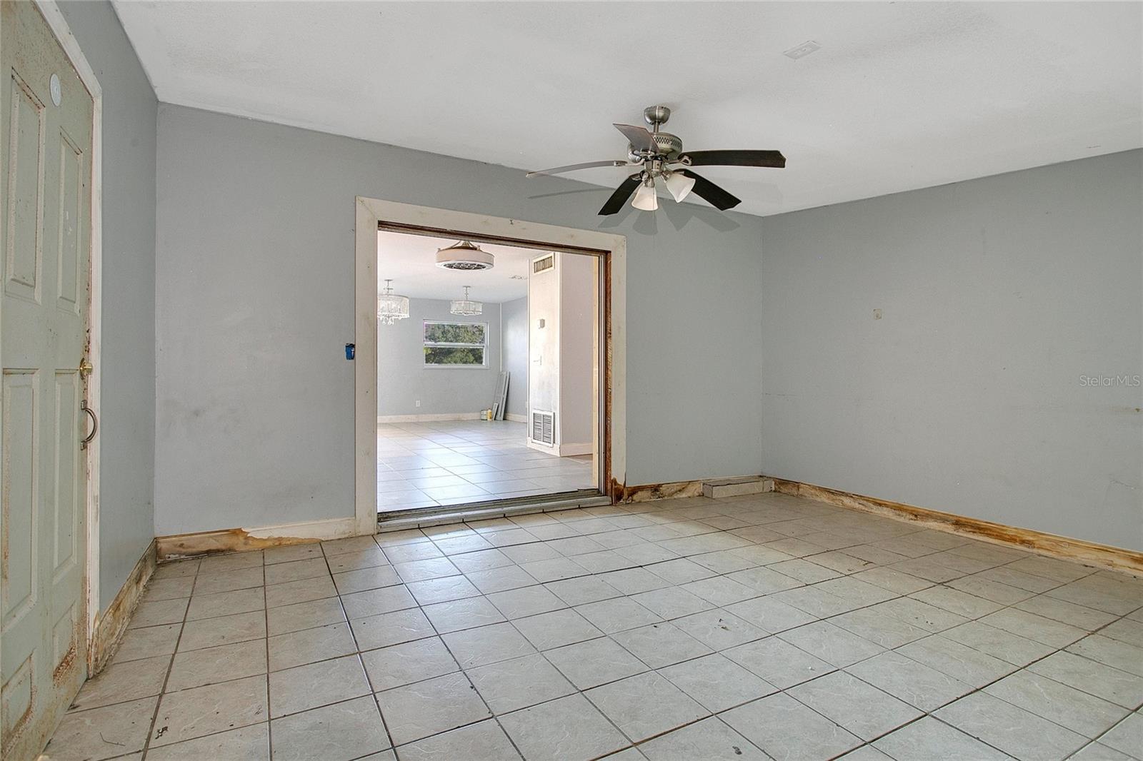 CANDLELIGHT OAKS - Residential