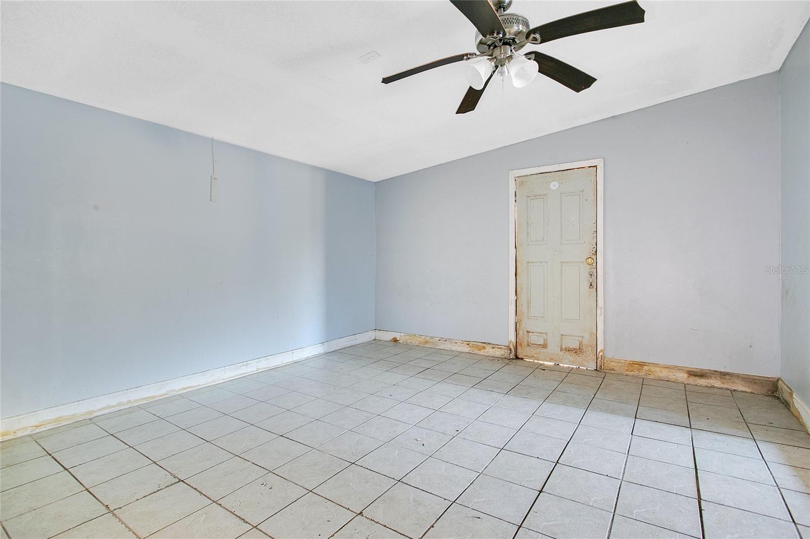 CANDLELIGHT OAKS - Residential