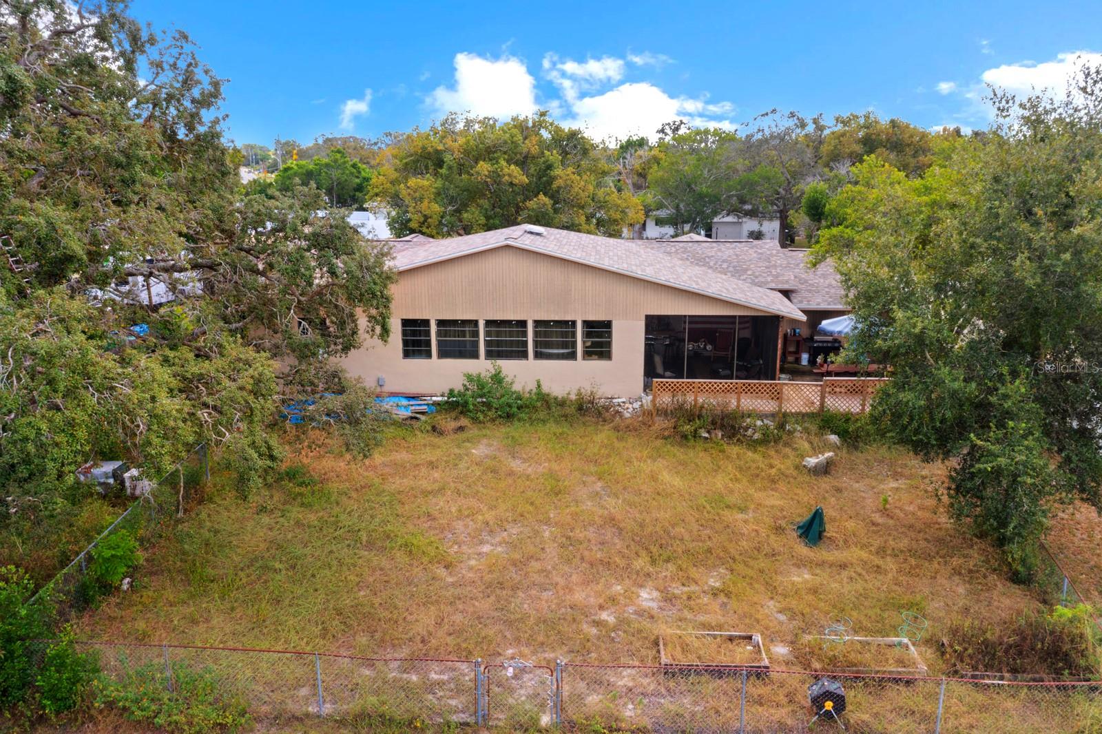 SPRING HILL - Residential