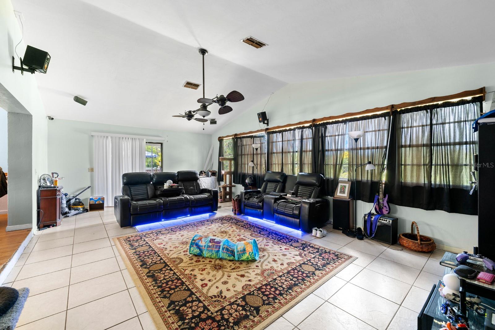SPRING HILL - Residential