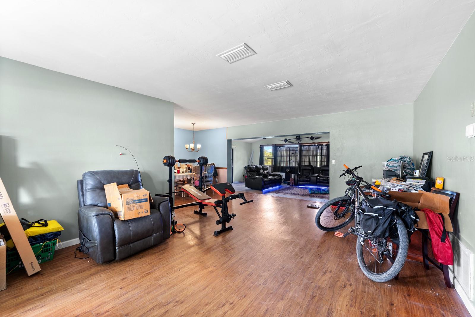 SPRING HILL - Residential