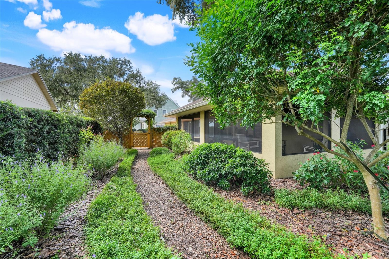 CLERMONT MARGAREE GARDENS SUB - Residential