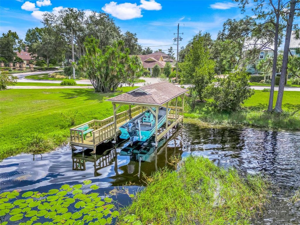 Photo of 721 W Lakeshore Drive, Clermont, FL 34711 (MLS # G5103220)