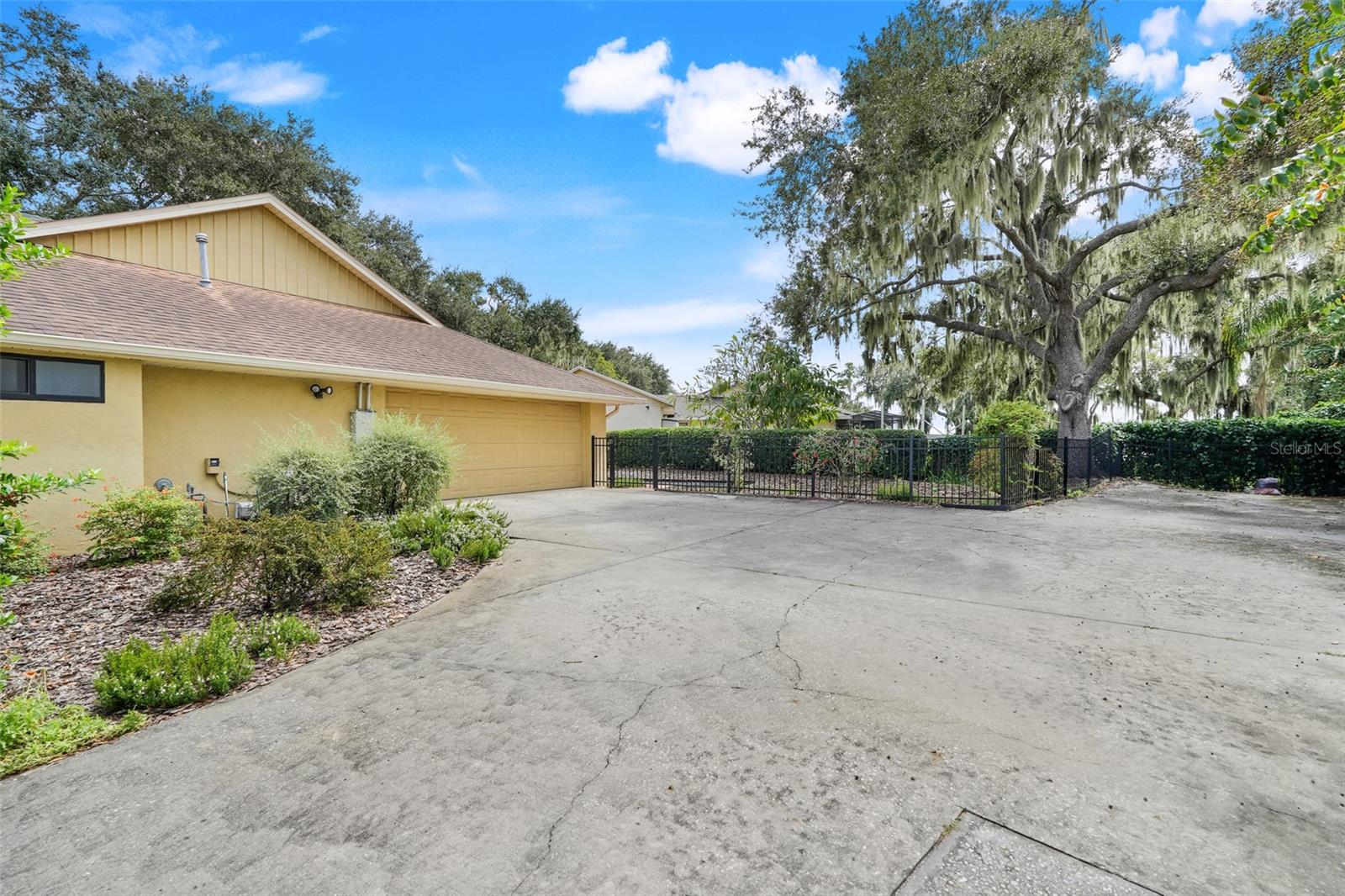 CLERMONT MARGAREE GARDENS SUB - Residential