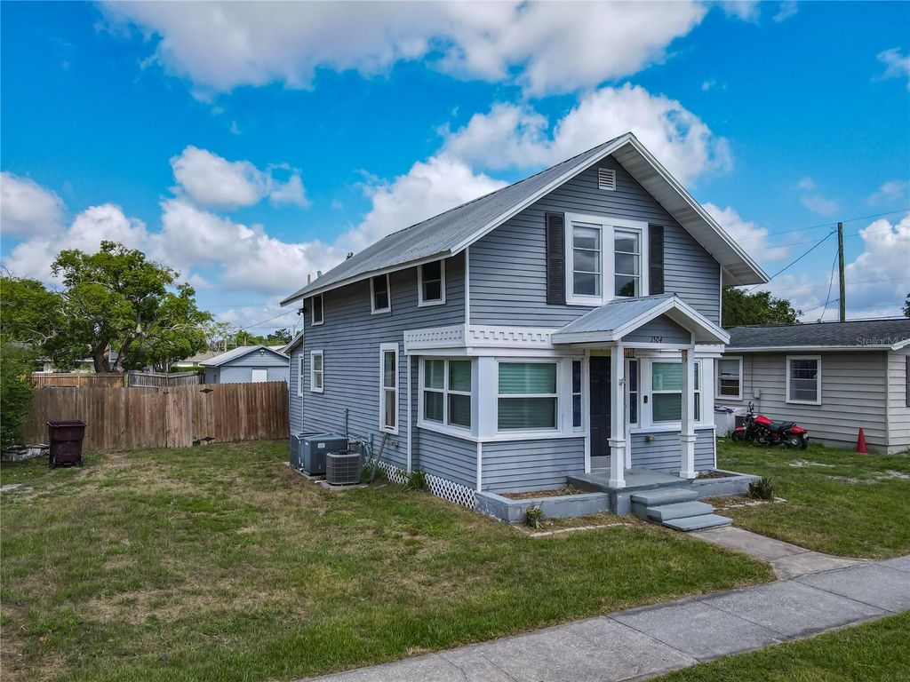 Photo of 1504 Indiana Avenue, Saint Cloud, FL 34769 (MLS # O6314422)