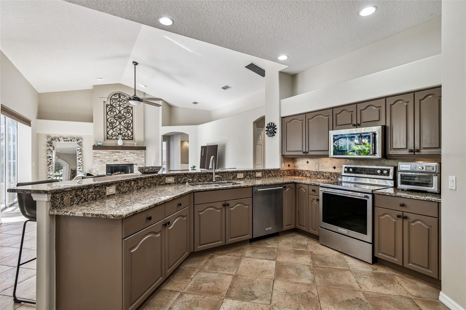 ROBINWOOD AT LANSBROOK - Residential