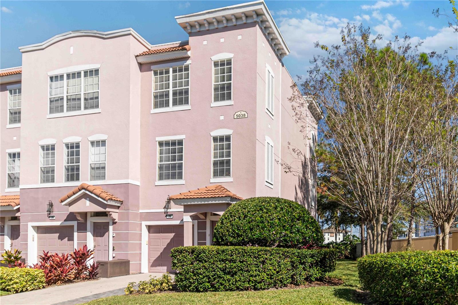 VISTA CAY AT HARBOR SQUARE CONDO PH 4 - Residential Lease